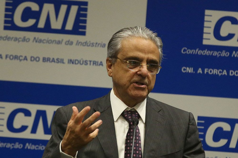 PRESIDENTE DA CNI É PRESO EM INVESTIGAÇÃO SOBRE CORRUPÇÃO EM CONTRATOS DO SISTEMA S
