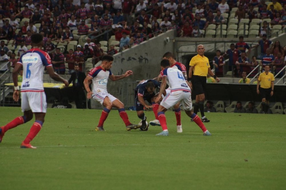 Bahia deixa triunfo escapar no fim e fica no empate com o Fortaleza
