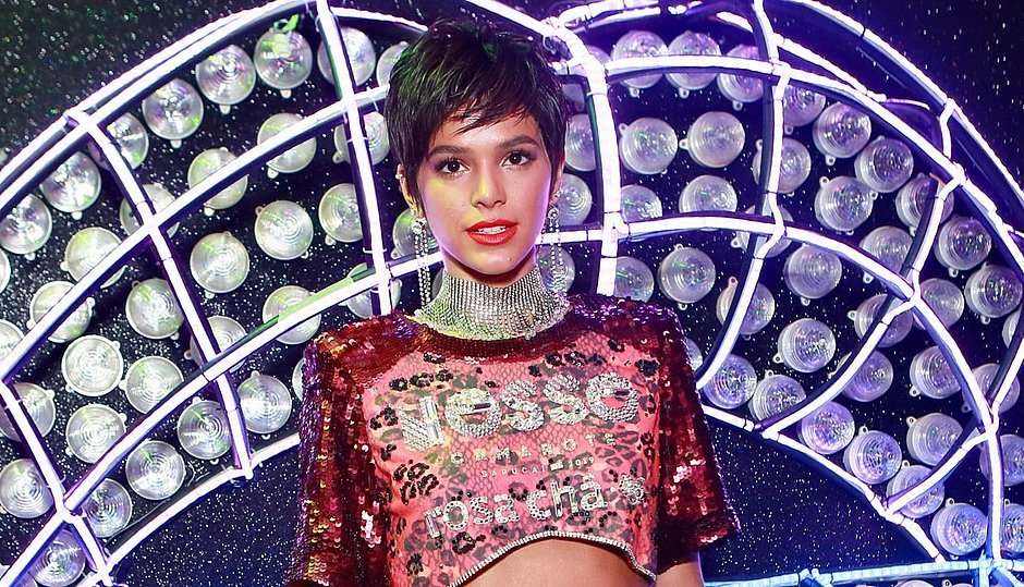 Após deletar Instagram, Bruna Marquezine quebra o silêncio