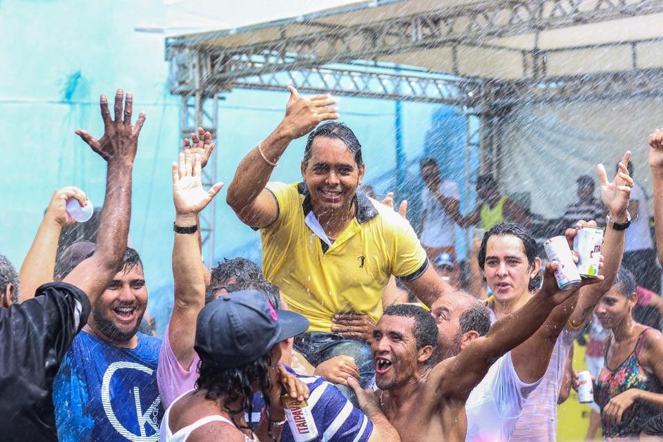 Prefeito de Candeias diz que recebeu com tranquilidade decisão do Juiz e que conquistou o mandato de porta em porta.