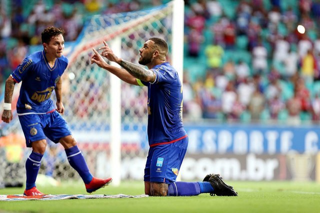 Bahia goleia o Salgueiro na Fonte Nova