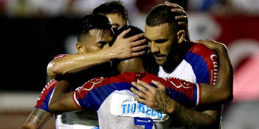 Bahia confirma favoritismo, faz 2 a 0 no Atlético e espera Conquista ou Bahia de Feira na final