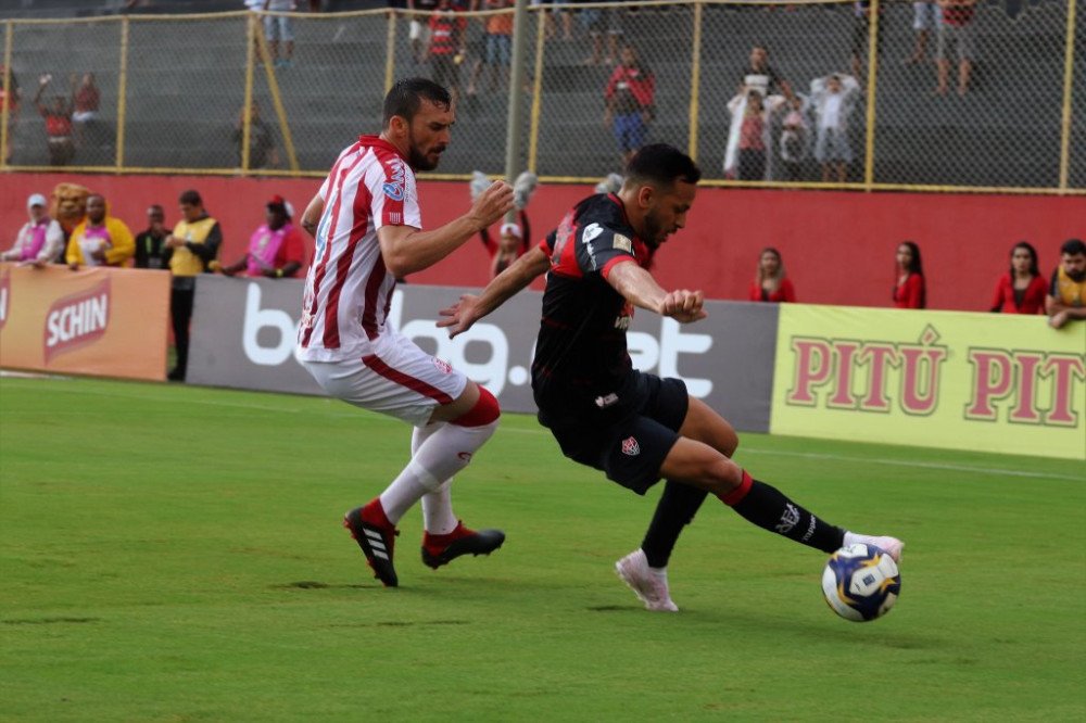 Vitória empata com o Náutico, segue sem vencer, mas avança na Copa do Nordeste