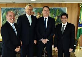 Bolsonaro volta a conversar com partidos nesta terça (9)