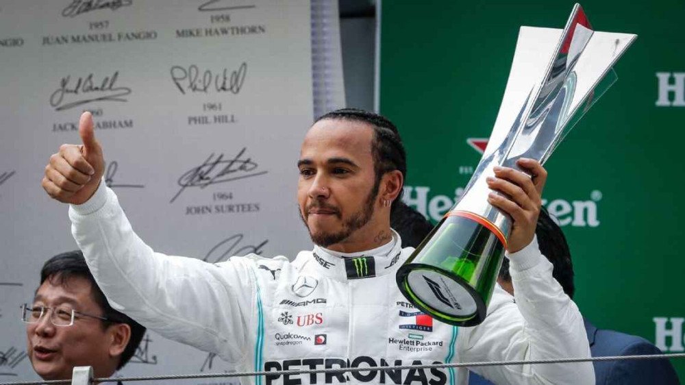 Fórmula 1: Na corrida de número 1000, melhor da atualidade Lewis Hamilton vence, faz história e toma liderança do campeonato