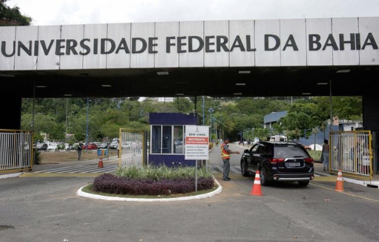 MEC bloqueia 30% do orçamento da Ufba