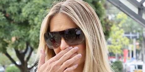 Missa de sétimo dia de Carol Bittencourt é marcada por muita emoção