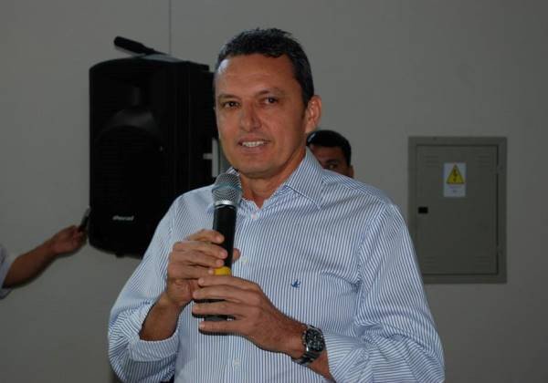 Ex-prefeito, deputado federal tem bens bloqueados e pode perder mandato