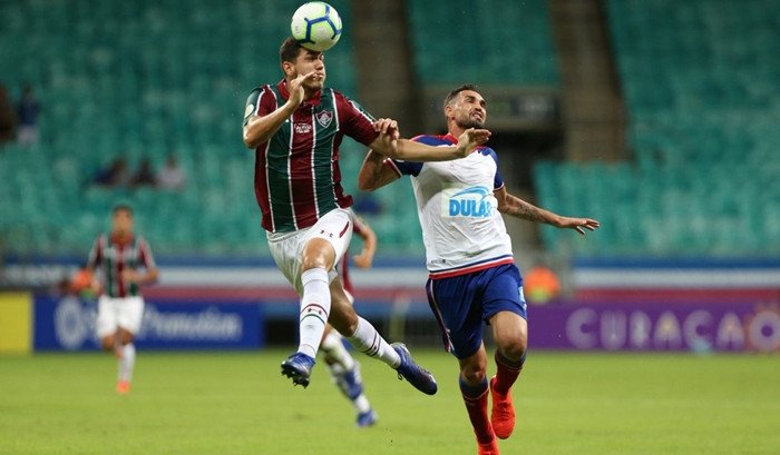 Gilberto marca dois, encerra jejum e Bahia bate o Fluminense na Fonte Nova