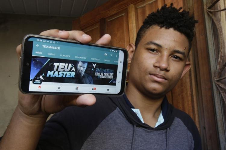 Jovens baianos apostam em games para gerar renda