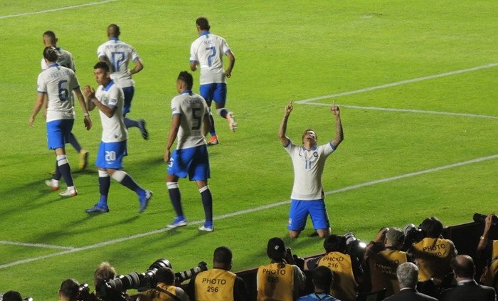 Brasil vence a Bolívia no Morumbi e estreia com o pé direito na Copa América