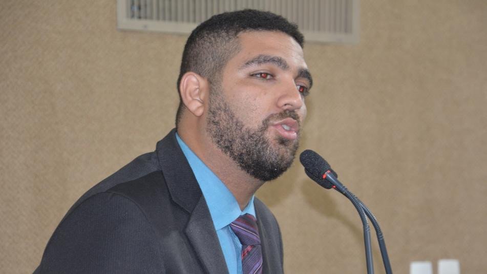 ISIDÓRIO FILHO É CONTRA A APREENSÃO DE VEÍCULO POR DÍVIDA COM CRLV E IPVA