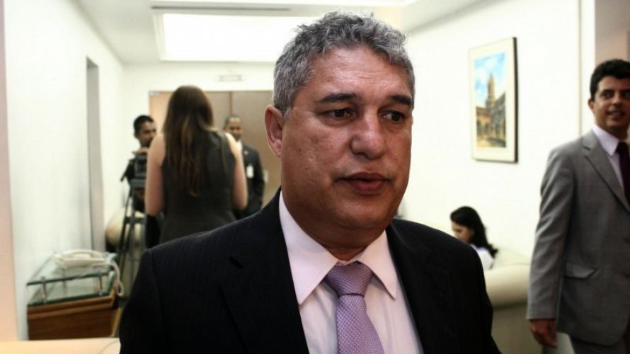 Rosemberg protocola Moção de Repúdio na AL-BA contra ataques homofóbicos a jornalista