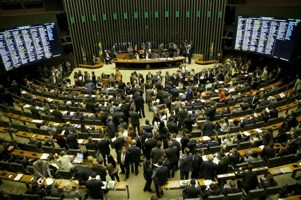 Reforma da Previdência é aprovada em primeiro turno na Câmara