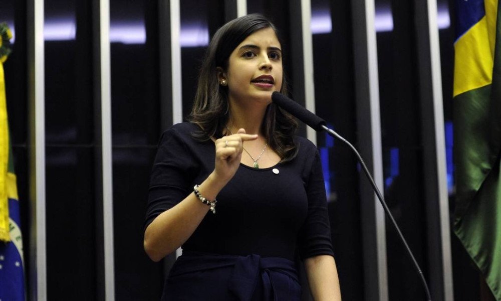 Ameaçada de expulsão do PDT, Tabata Amaral defende voto e critica 'perseguição política'