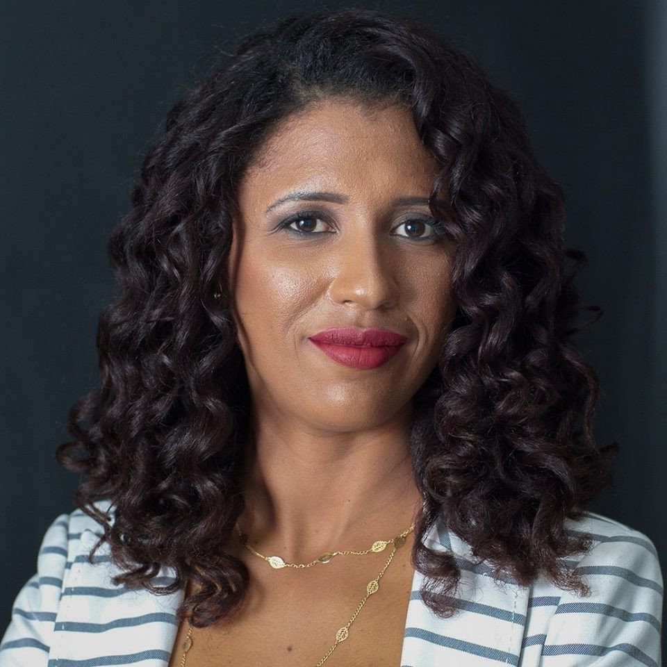 Psicóloga e Coach financeira Márcia Fialho realiza curso de finanças para casais