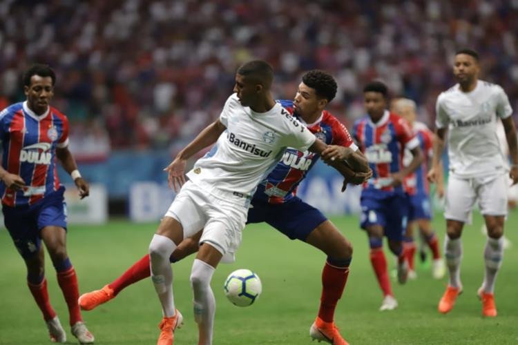 Bahia decepciona, perde para o Grêmio na Fonte Nova e se despede da Copa do Brasil