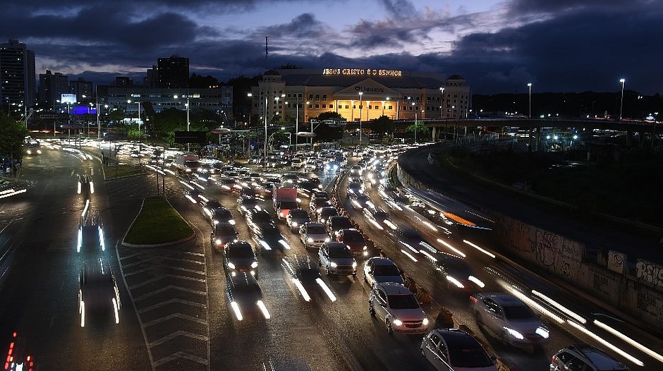 Salvador bate a marca de 1 milhão de veículos nas ruas