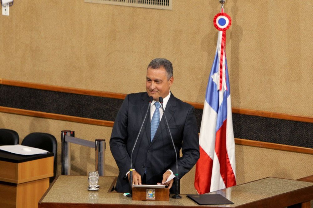 Rui atinge 80,2% de aprovação; quase metade considera gestão ótima ou boa; diz pesquisa.