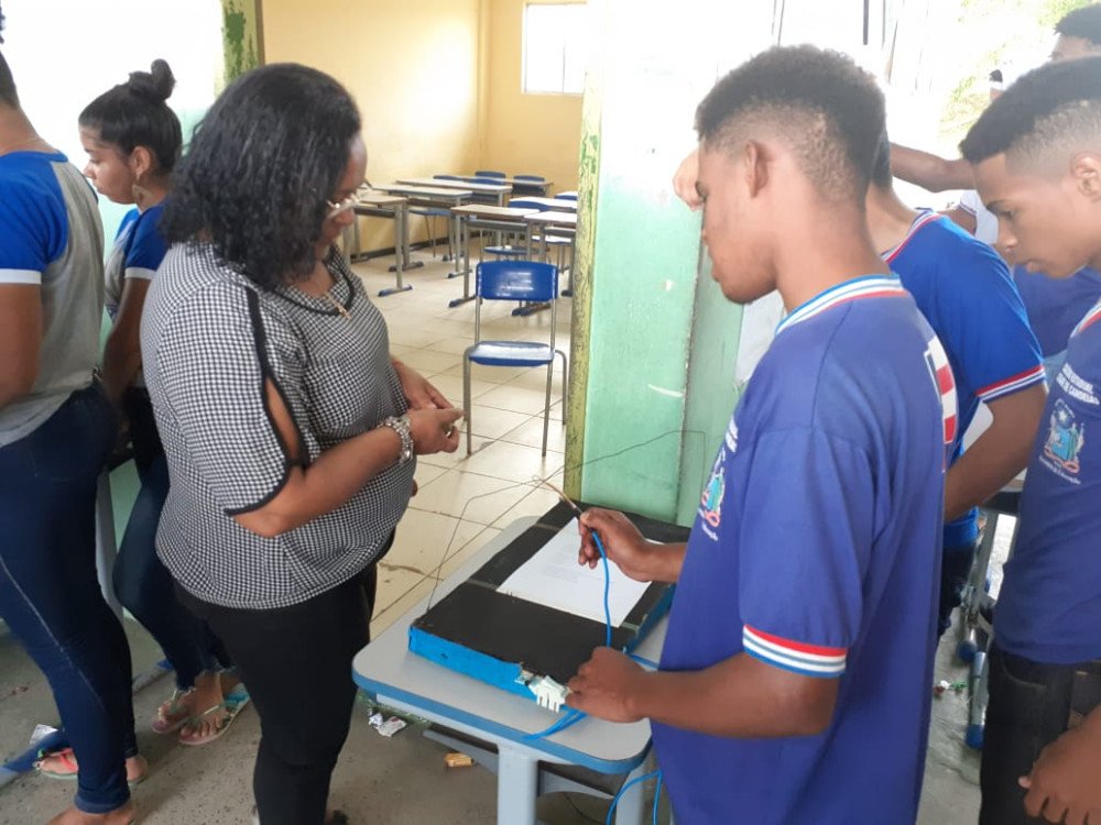 Alunos do Cidade de Candeias criam jogos para estimular o conhecimento