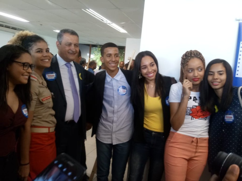 Jovens parlamentares são recebidos pelo governador Rui Costa