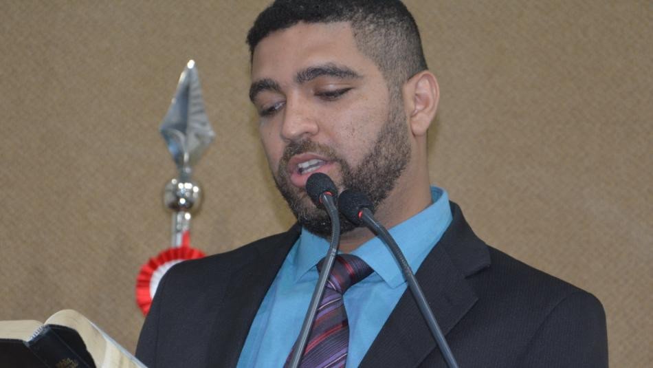 PASTOR ISIDÓRIO FILHO PEDE REMODELAÇÃO ASFÁLTICA DA BA-531 EM CANDEIAS