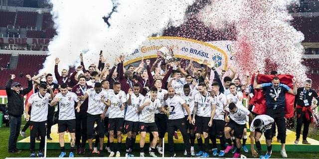 Athletico vence o Inter, cala o Beira-Rio e conquista o título da Copa do Brasil 2019