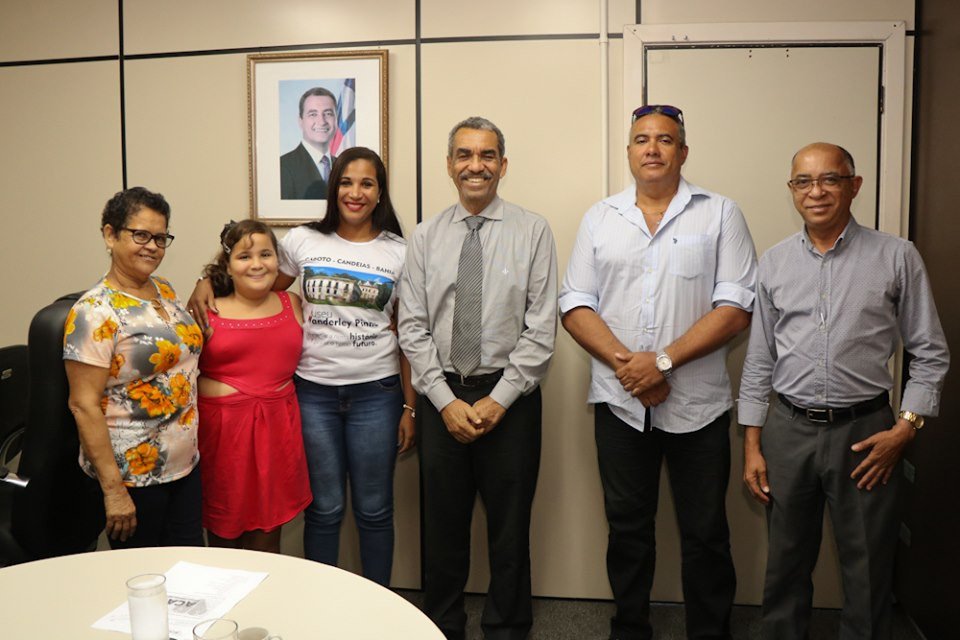 Presidente da ACAC, Fernanda Pita, se reúne com o secretário Carlos Martins para apresentar demandas de Caboto e Região.