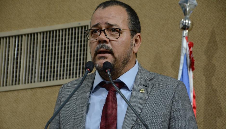 DEPUTADO JACÓ QUER TRANSPORTE INTERMUNICIPAL GRATUITO PARA PAIS DE CRIANÇAS COM MICROCEFALIA