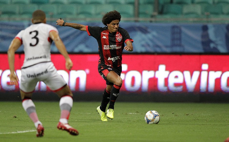 O sofrimento continua: Vitória empata com o Atlético-GO e segue na porta do Z4