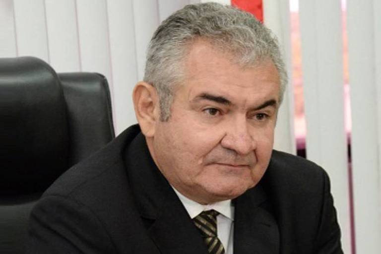 Angelo Coronel gasta R$ 566 mil de verba pública em firmas da família e de assessor