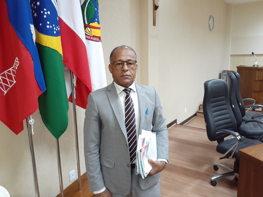 Vereador Arnaldo Araújo sugere ao município a criação de um novo terminal rodoviário na cidade.