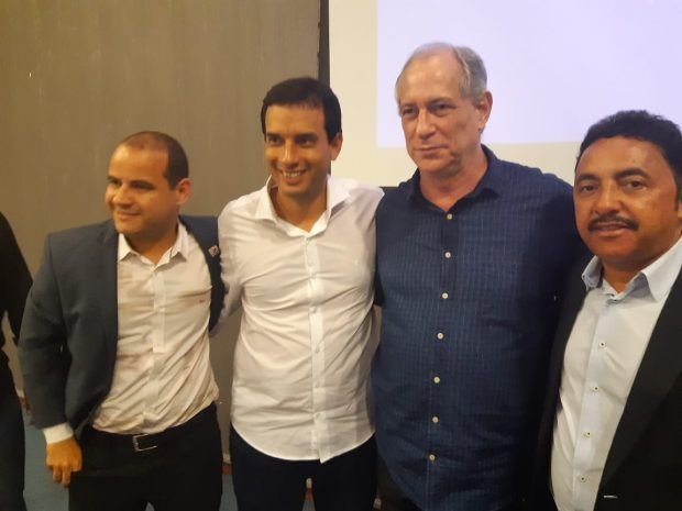 “Será um prazer recebê-lo”, diz Ciro Gomes sobre ida de Léo Prates ao PDT