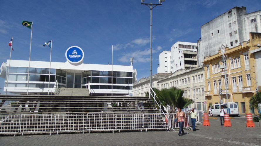 ACM Neto sanciona empréstimo de R$ 104 milhões da prefeitura com a Caixa