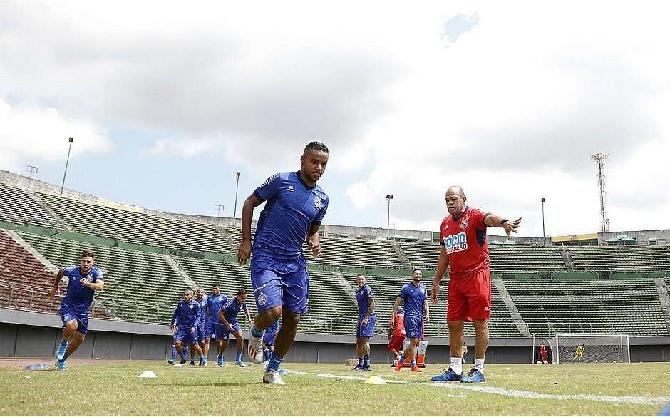 Bahia fecha a rodada em casa contra o Ceará e pode terminar em 5º