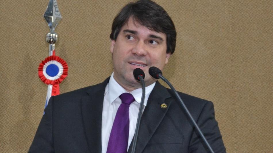 PROJETO DE NILTINHO PREVÊ AULAS DE ARTES MARCIAIS PARA ESTUDANTES BAIANAS