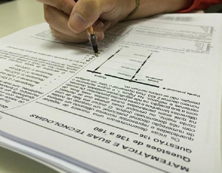 A seis dias do Enem, 1,2 milhão de inscritos não sabem local da prova