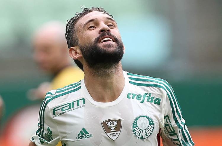 Bahia se aproxima de acerto com atacante do Palmeiras