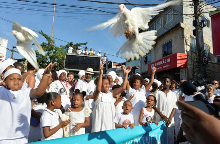 Salvador: Caminhada toma as ruas pela paz e contra ódio e violência