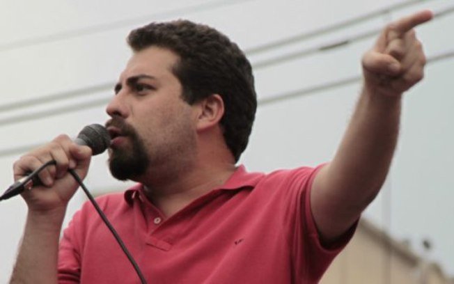 PM de São Paulo expulsa 700 famílias de terreno baldio e coordenador do MTST é preso