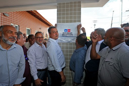 Centro de Atenção Psicossocial e Unidade Básica de Saúde são entregues em Camaçari