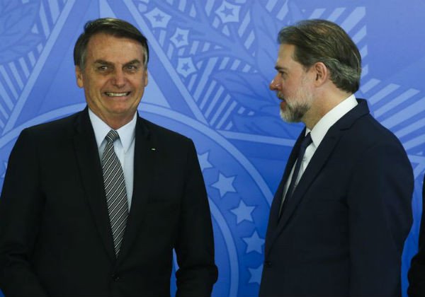 Planalto ignora decisão do STF e mantém gastos do cartão corporativo sob sigilo