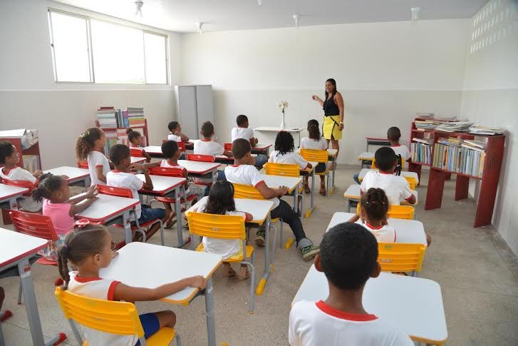 CANDEIAS: CALENDÁRIO DE MATRÍCULAS NA REDE MUNICIPAL DE ENSINO É DIVULGADO