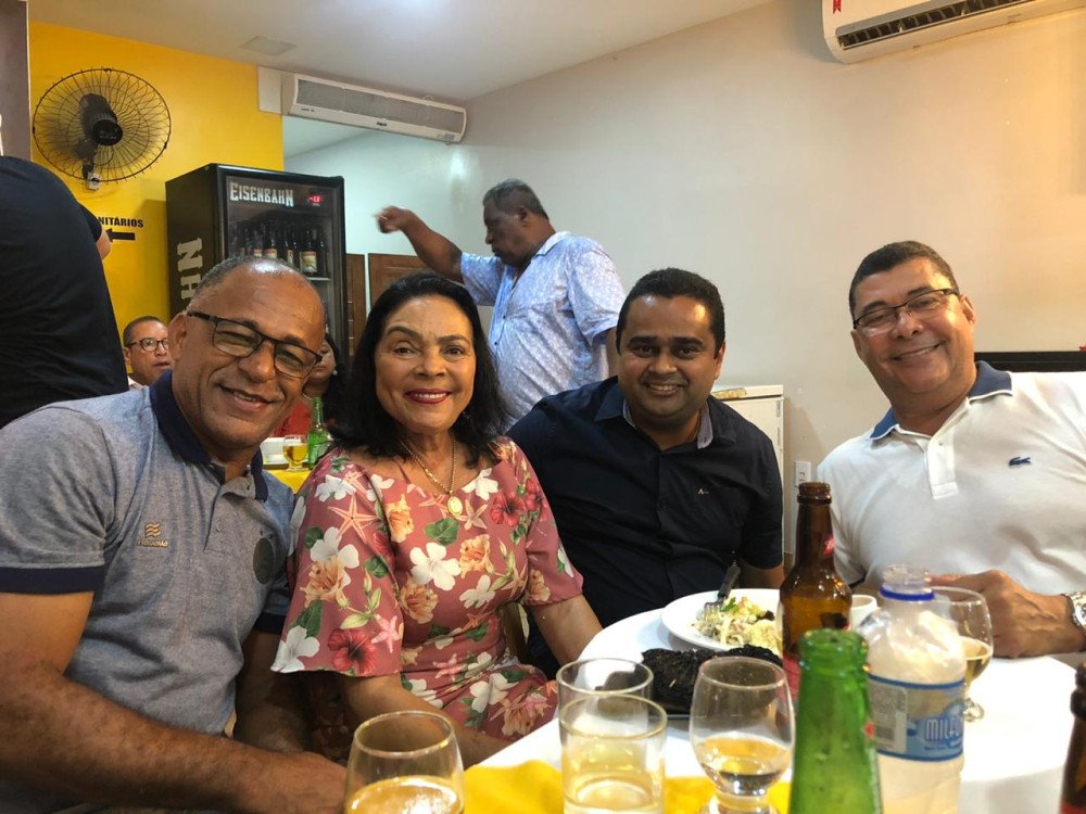 Francisco e Tonha se encontram e aumentam rumores sobre união