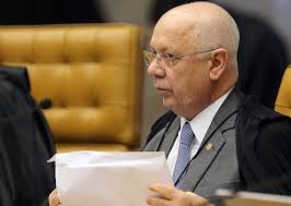 'Estamos torcendo por um milagre', diz filho de Teori Zavascki