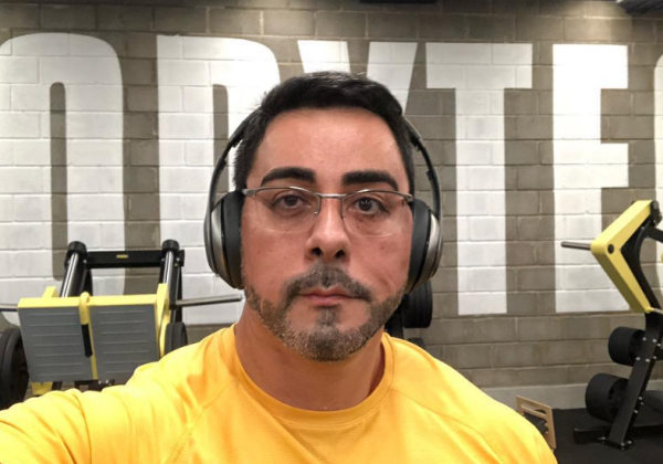 Cada vez mais próximo a Bolsonaro, Bretas usa até carro oficial da Presidência