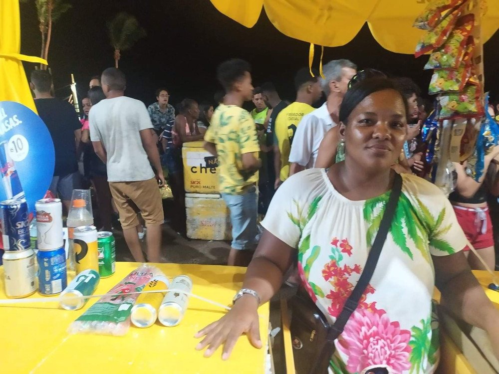 “Sonhei em conseguir pagar as minhas dívidas, mas foi só sofrimento e humilhação”, diz empregada doméstica sobre o Carnaval