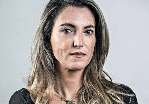 Repórter da Folha processa Bolsonaro por danos morais após insulto com conotação sexual