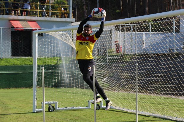 Vitória investe pesado para ser protagonista em 2017