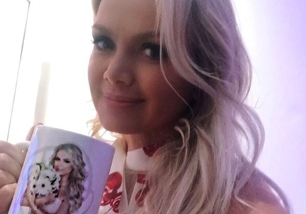 Aos 43 anos, Eliana exibe boa forma em vídeo nas redes sociai